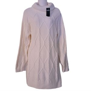 Hollister Cozy White Cable Knit Sweater Size M